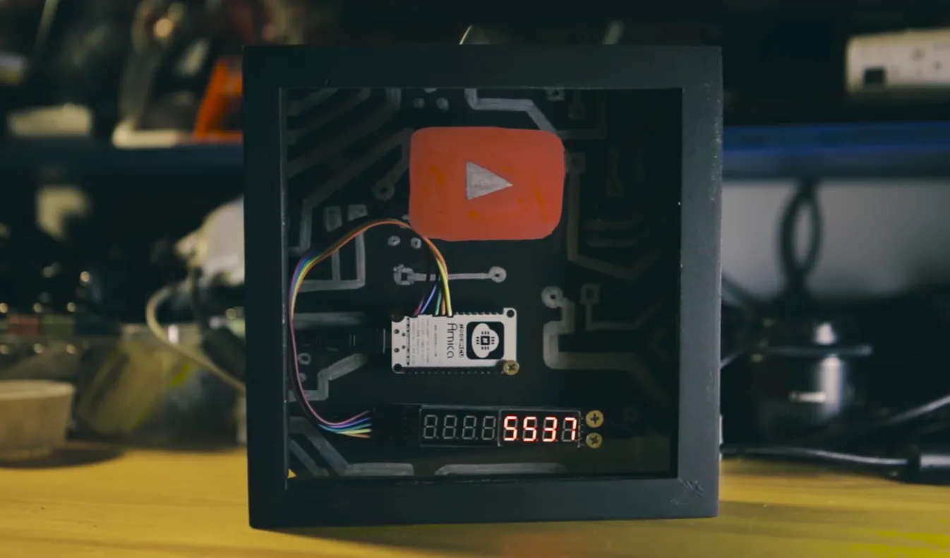 Foto do contador de assinantes funcionando